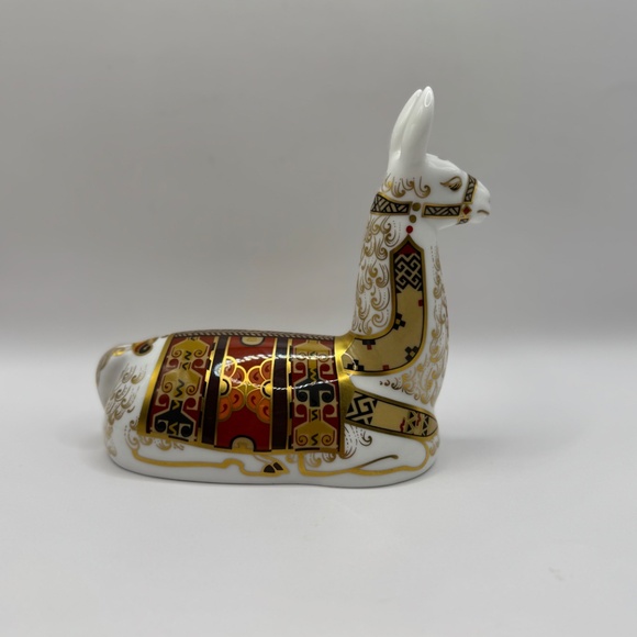 Royal Crown Derby Llama bone china paperweight figurine Collectors Guild Exclus - Picture 5 of 12